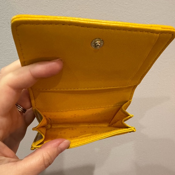Tory Burch mini wallet bifold yellow leather - Picture 5 of 6